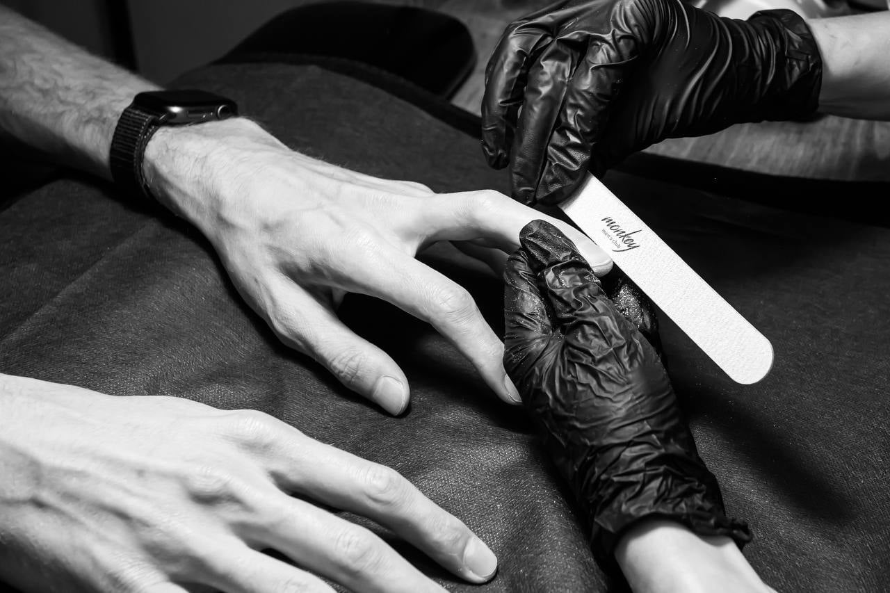 Услуга «[прайм] Маникюр» в барбершопе Monkey Men's Club, Москва